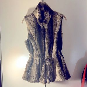 🐾4 for $40 reversible foe for vest